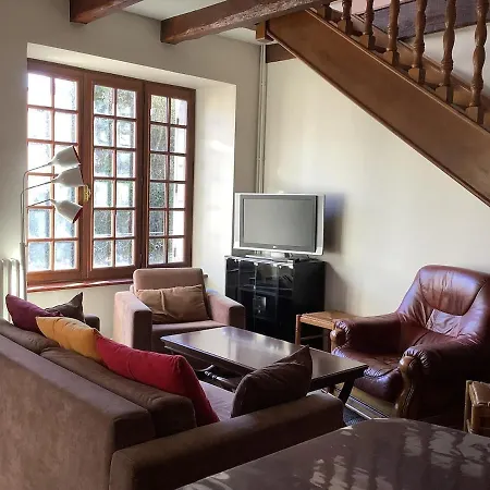 빌라 Familial House Dellac-mathieu In Mountain Village Cantal Saint-Saturnin (Cantal)