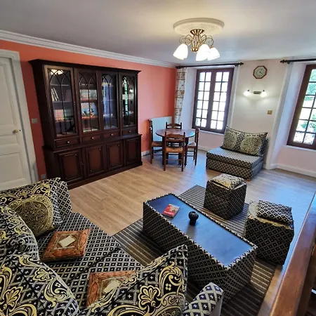 Familial House Dellac-mathieu In Mountain Village Cantal Villa *