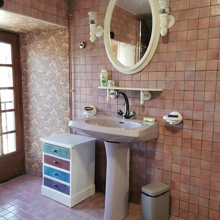 Familial House Dellac-mathieu In Mountain Village Cantal Villa *